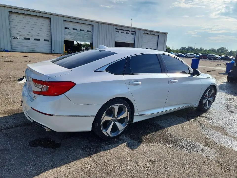 2020 HONDA ACCORD TOURING  