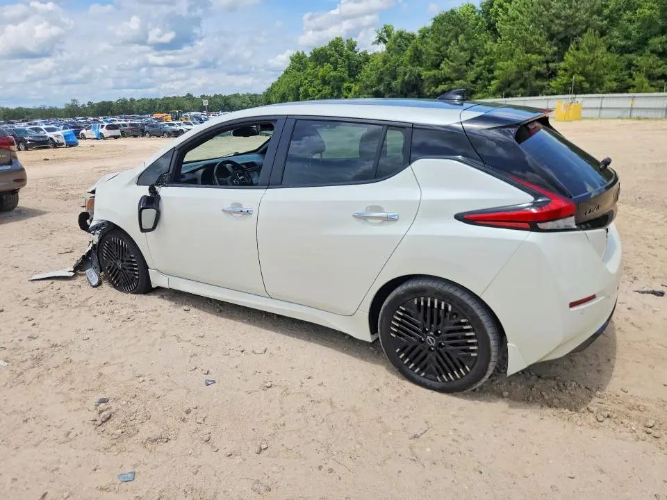 2023 NISSAN LEAF SV PLUS  