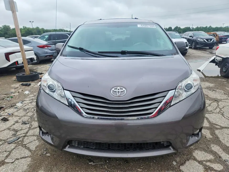 2013 TOYOTA SIENNA XLE 8-PASSENGER  