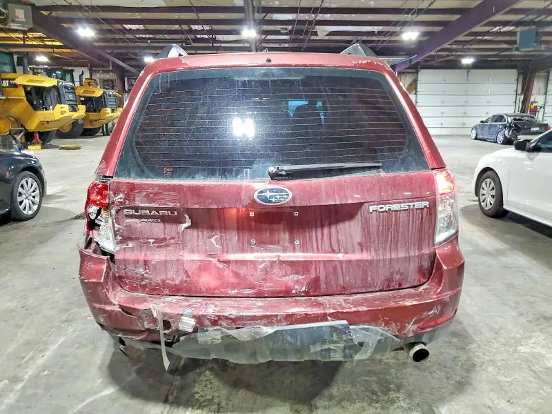 2010 SUBARU FORESTER XS  