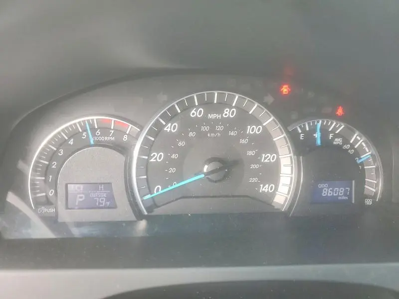 2014 TOYOTA CAMRY SE  