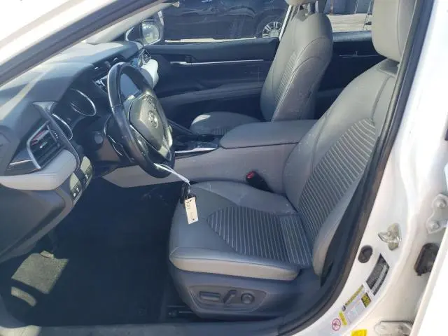 2019 TOYOTA CAMRY SE  