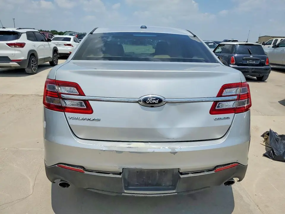 2016 FORD TAURUS SE  