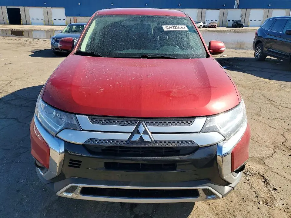2019 MITSUBISHI OUTLANDER SE  