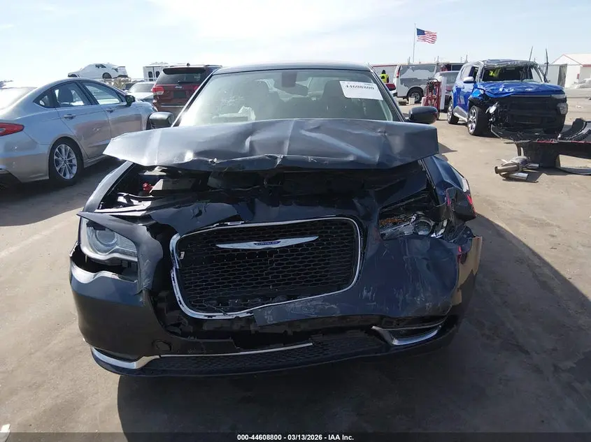 2019 CHRYSLER 300 TOURING