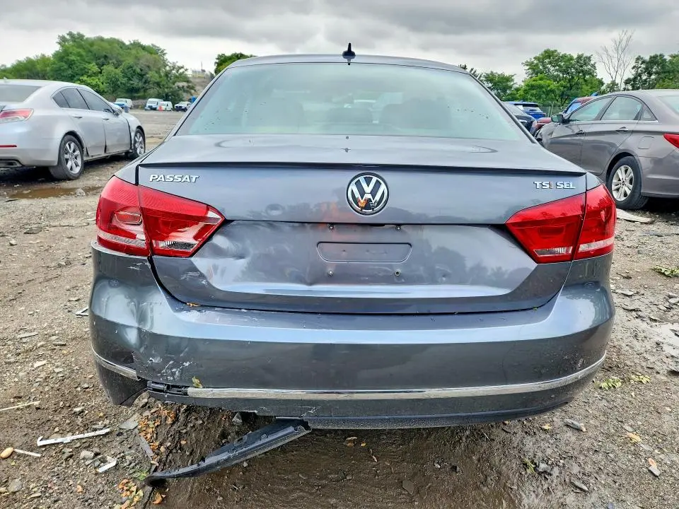2015 VOLKSWAGEN PASSAT SEL  
