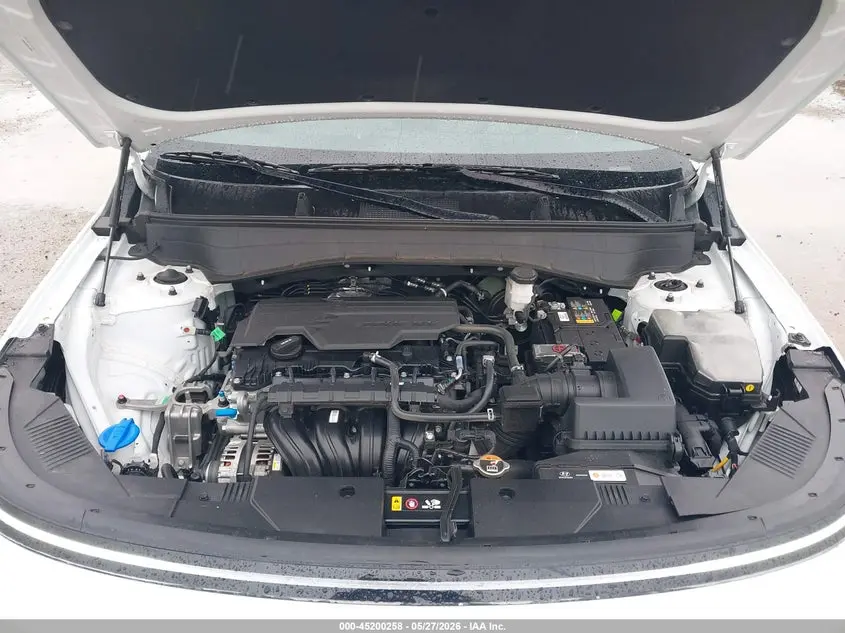 2025 HYUNDAI KONA SE