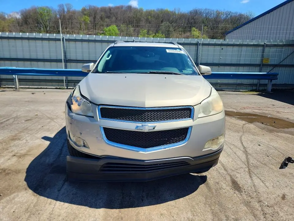 2011 CHEVROLET TRAVERSE LT  