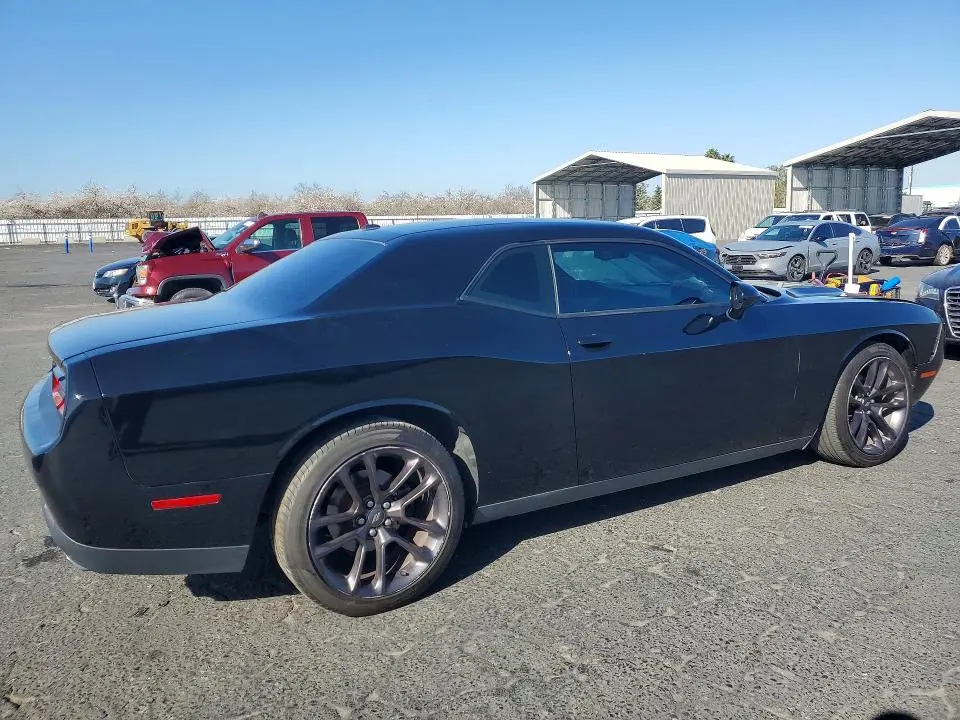 2016 DODGE CHALLENGER SXT  