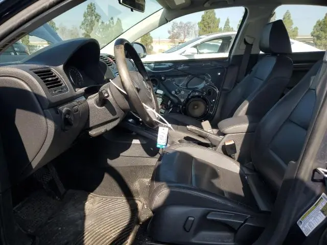 2010 VOLKSWAGEN JETTA SE  