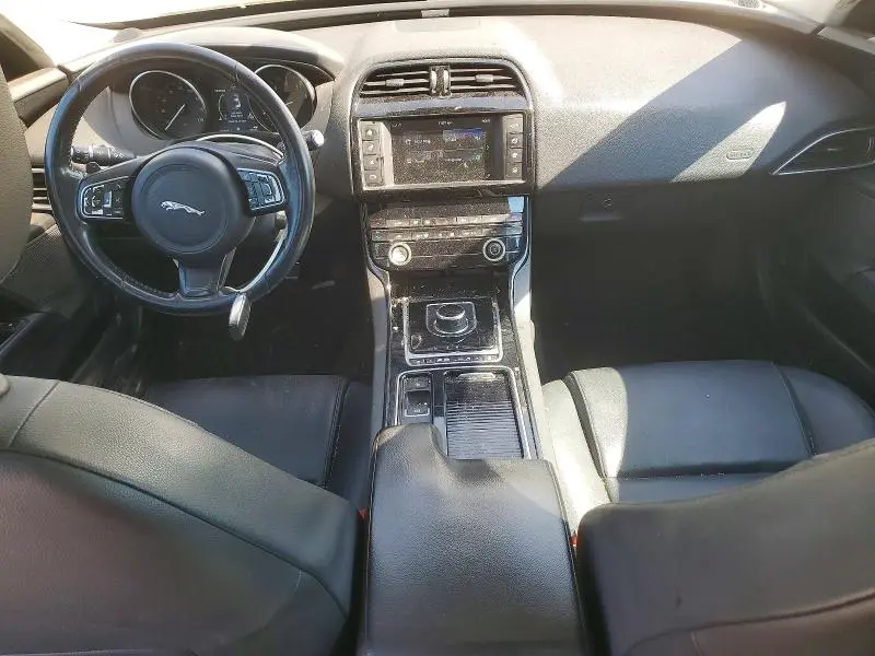2018 JAGUAR XE   