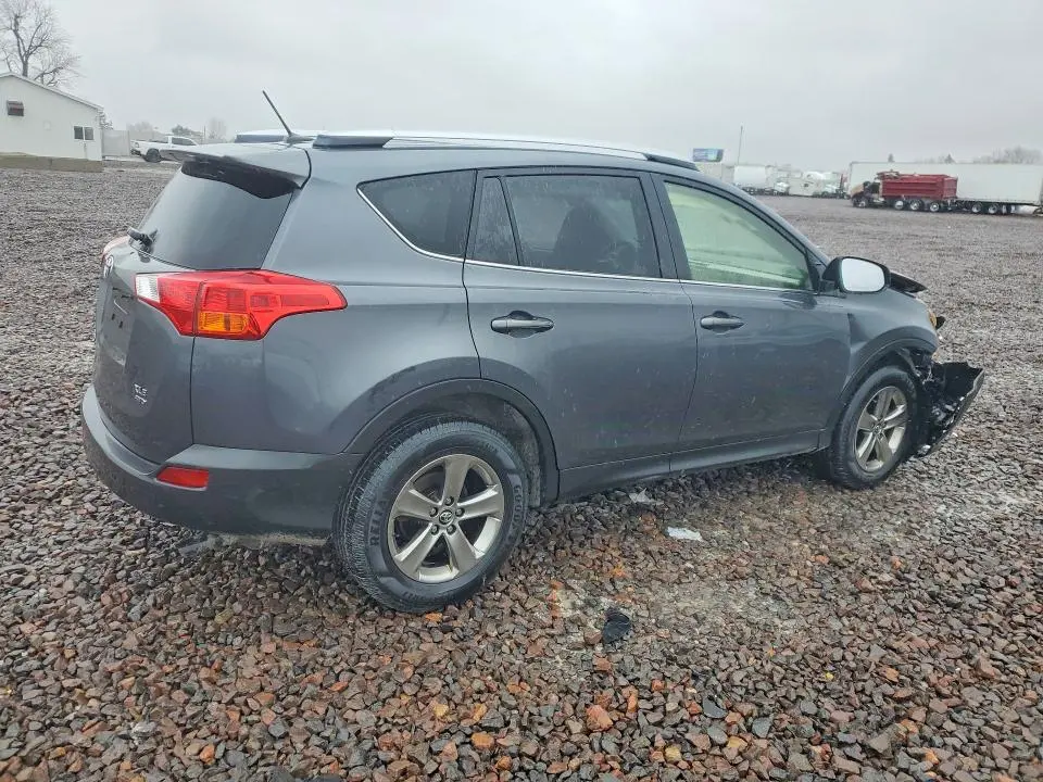 2015 TOYOTA RAV4 XLE  