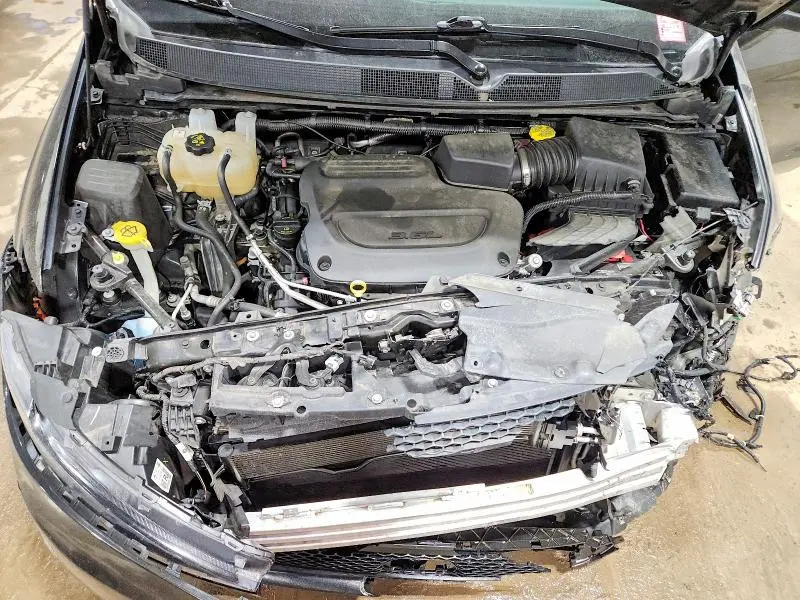 2022 CHRYSLER VOYAGER LX  