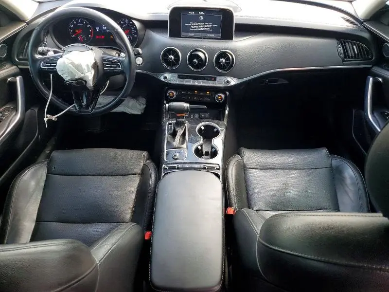 2018 KIA STINGER BASE  