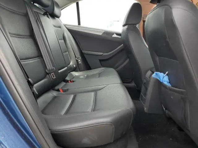 2017 VOLKSWAGEN JETTA SE  