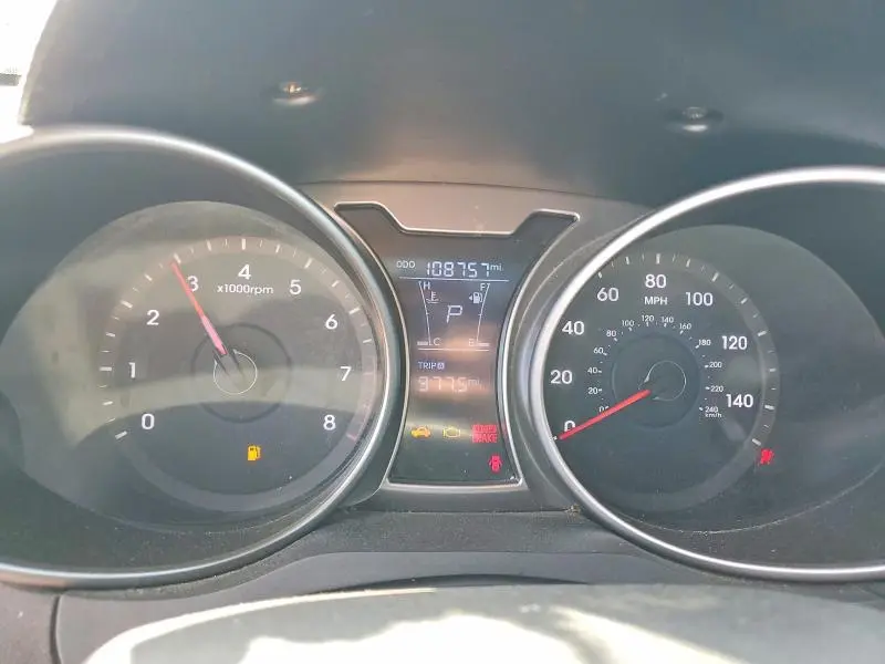 2013 HYUNDAI VELOSTER BASE  