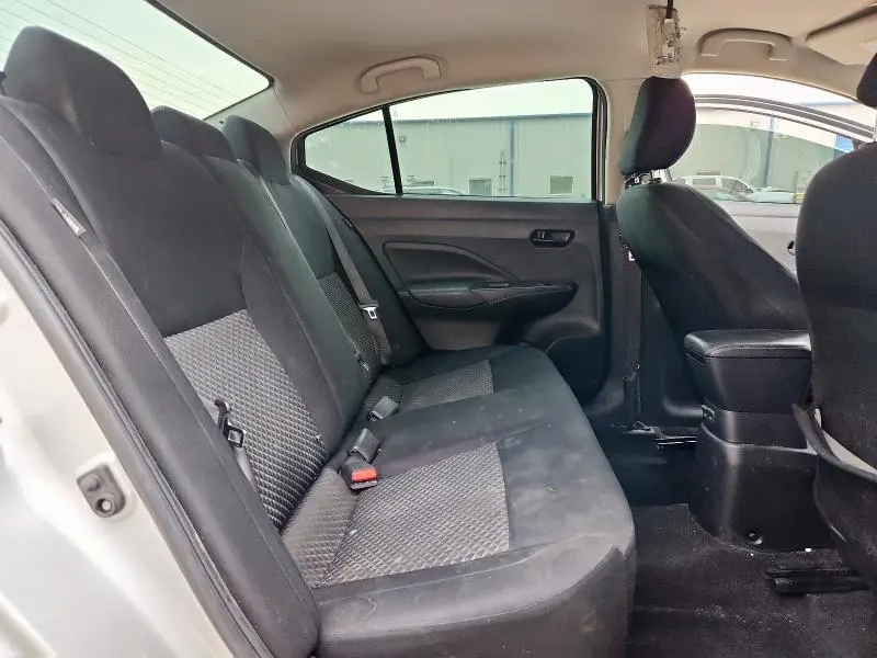 2021 NISSAN VERSA S  