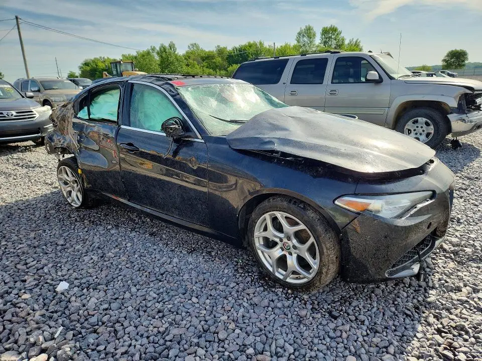 2021 ALFA ROMEO GIULIA TI  