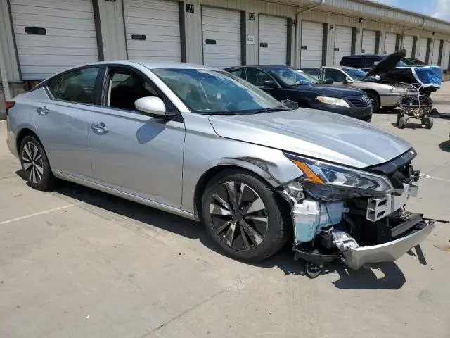2022 NISSAN ALTIMA SV  