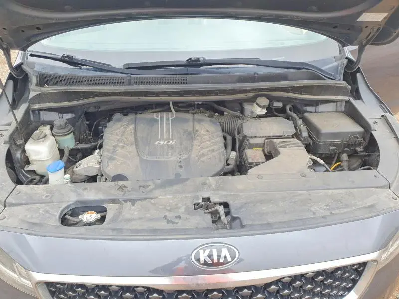2017 KIA SEDONA LX  
