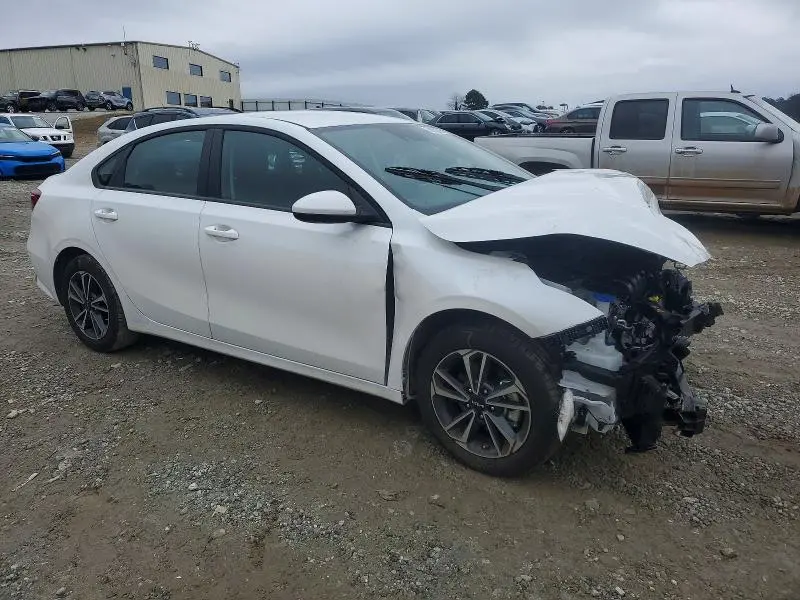2024 KIA FORTE LX  
