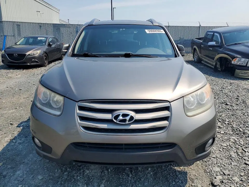 2012 HYUNDAI SANTA FE SE  