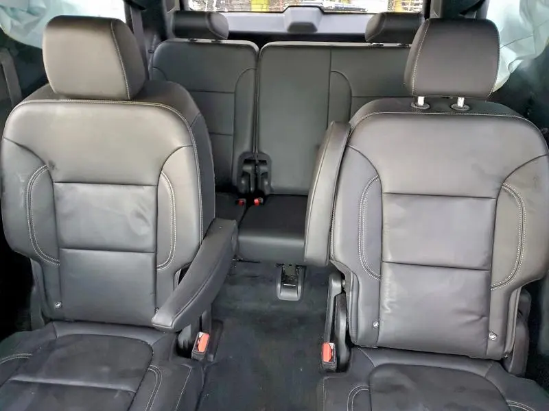 2023 CHEVROLET TRAVERSE LT  