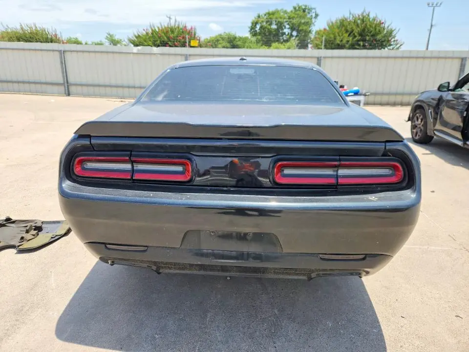 2016 DODGE CHALLENGER SXT  