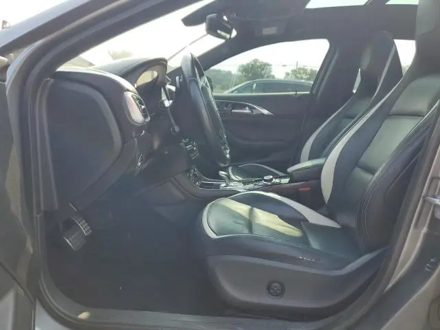 2017 INFINITI QX30 BASE