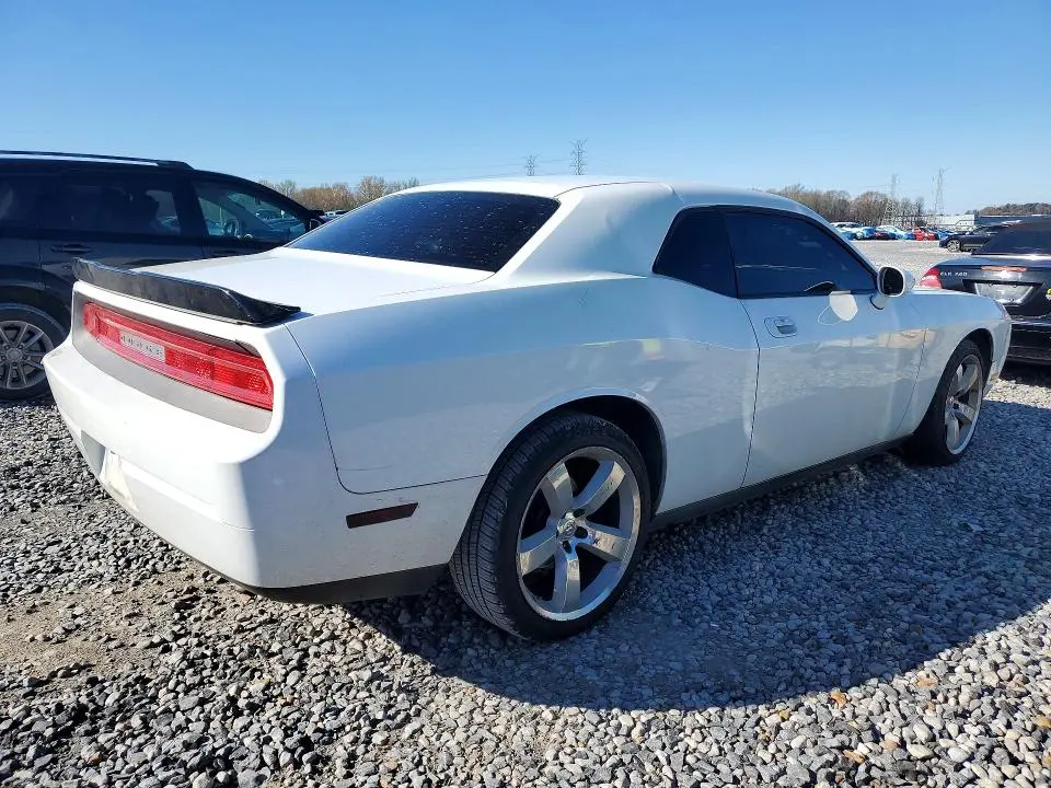 2010 DODGE CHALLENGER SE  