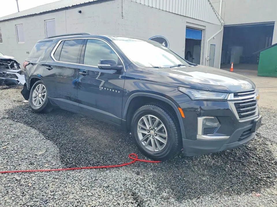 2023 CHEVROLET TRAVERSE LT  