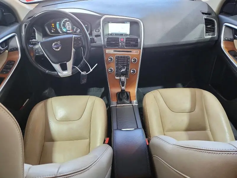 2017 VOLVO XC60 T5 INSCRIPTION  