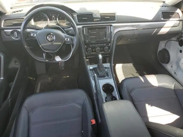 2018 VOLKSWAGEN PASSAT SE