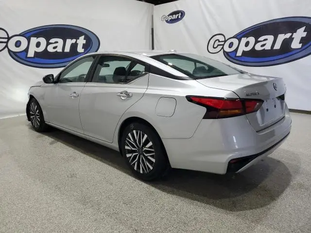 2024 NISSAN ALTIMA SV