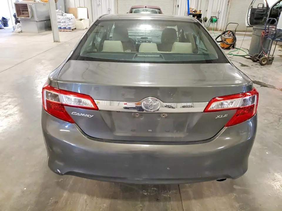 2012 TOYOTA CAMRY XLE  
