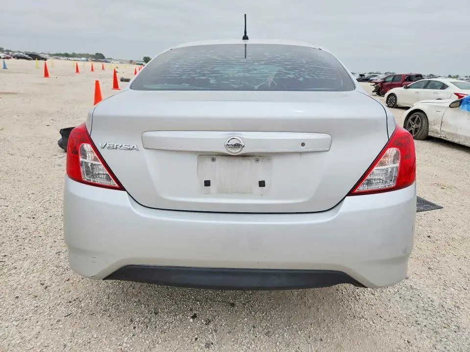 2015 NISSAN VERSA 1.6 S  