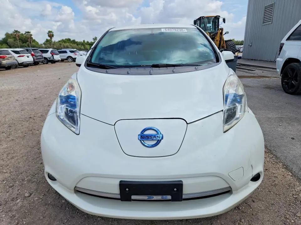 2015 NISSAN LEAF SV  