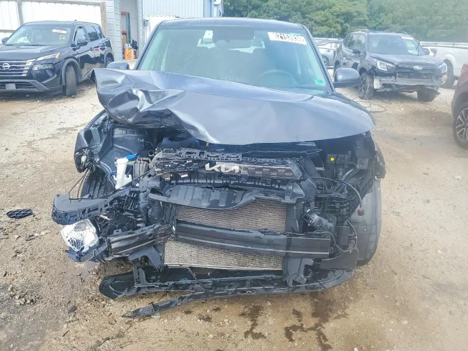 2023 KIA SOUL LX  