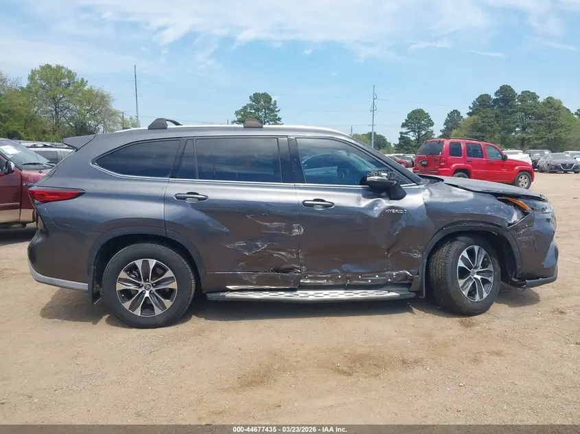 2021 TOYOTA HIGHLANDER HYBRID XLE