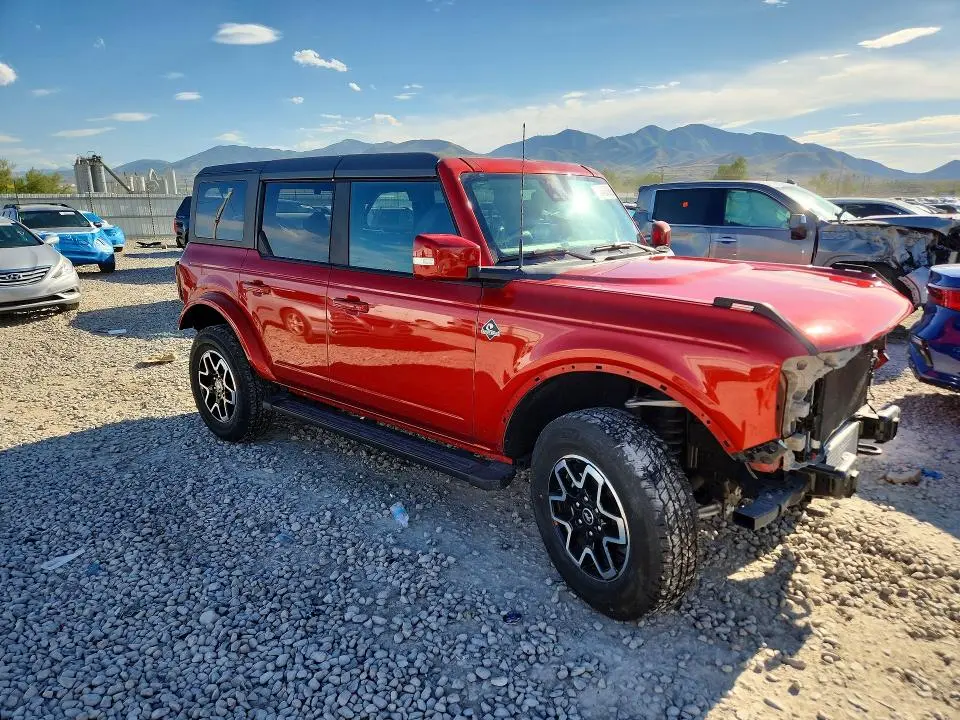 2024 FORD BRONCO OUTER BANKS  