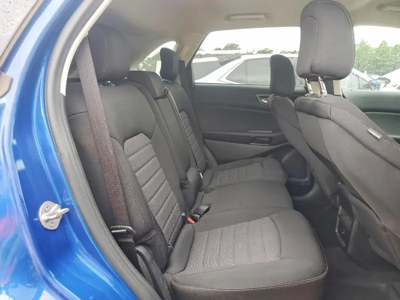 2022 FORD EDGE SE  