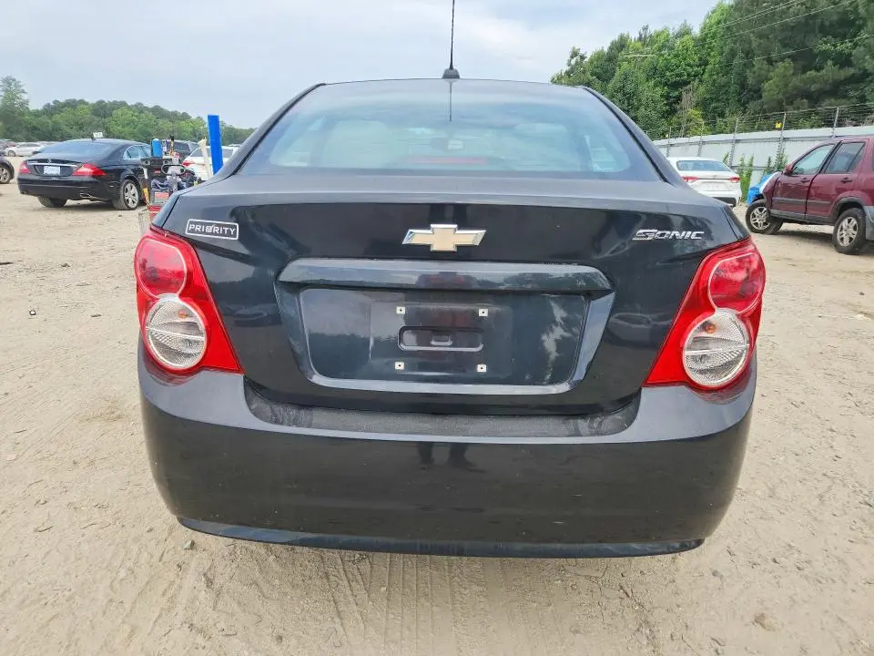 2015 CHEVROLET SONIC LS  