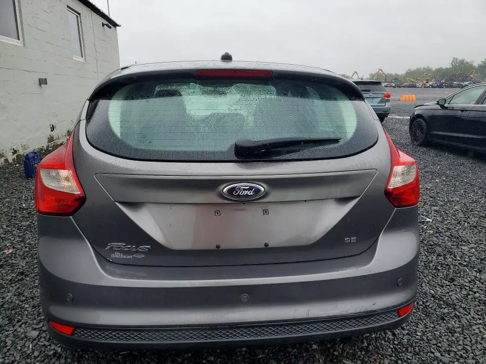 2014 FORD FOCUS SE  