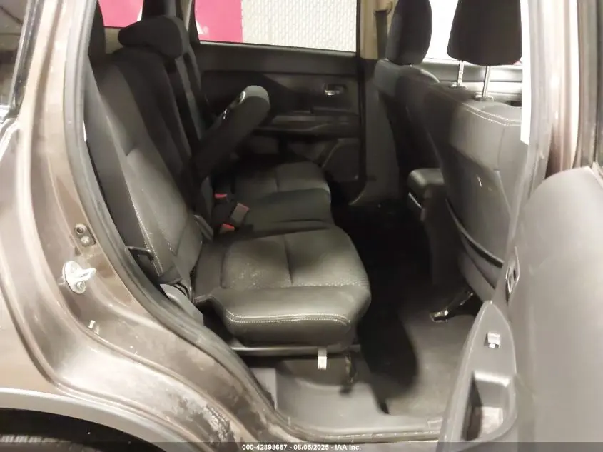 2018 MITSUBISHI OUTLANDER SE