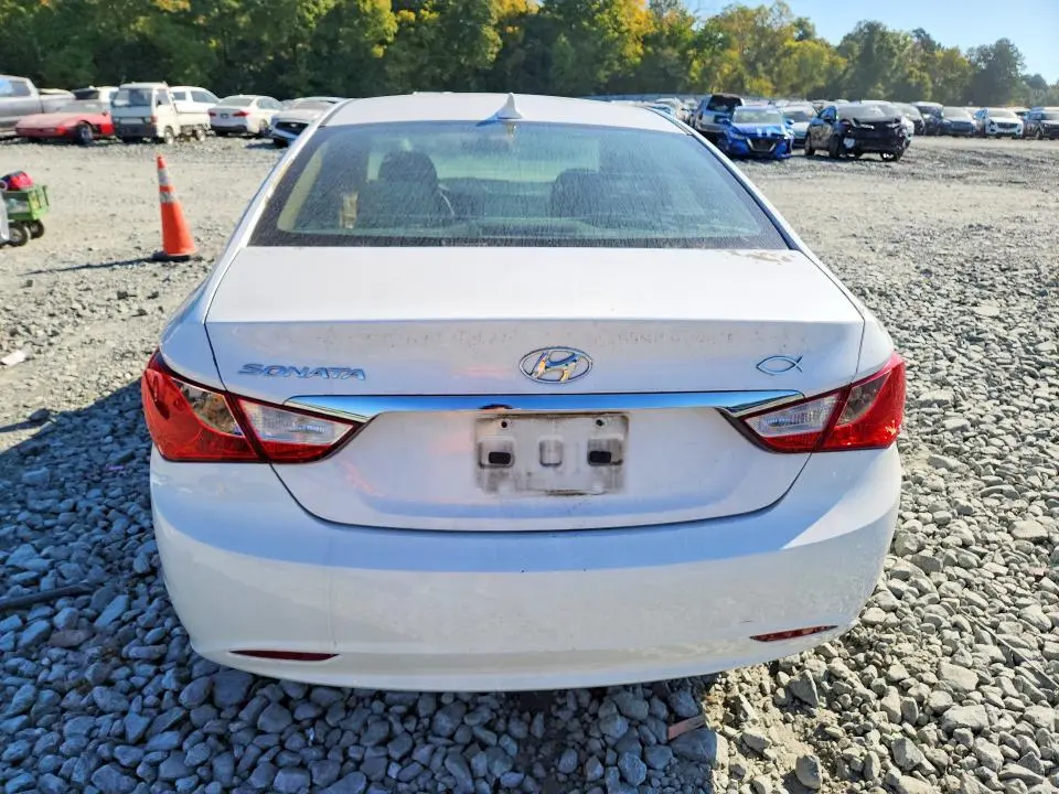 2011 HYUNDAI SONATA GLS  