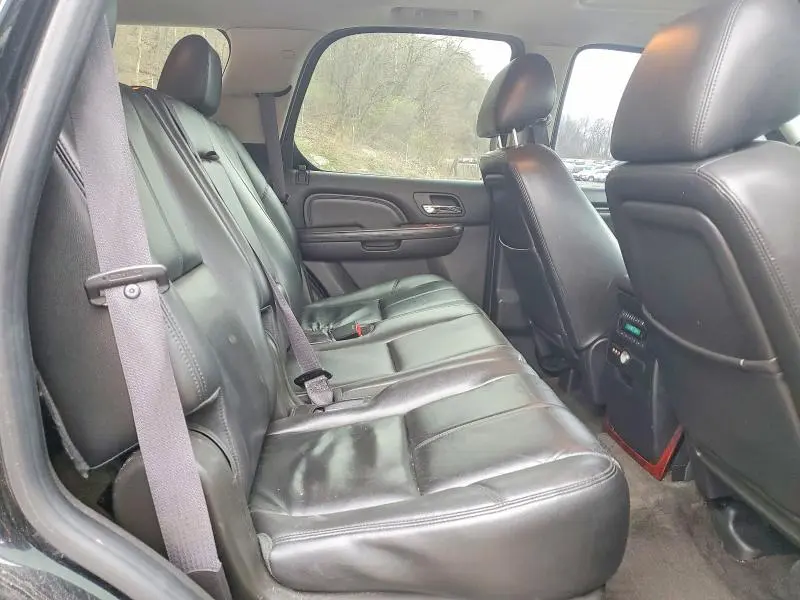 2011 CADILLAC ESCALADE   