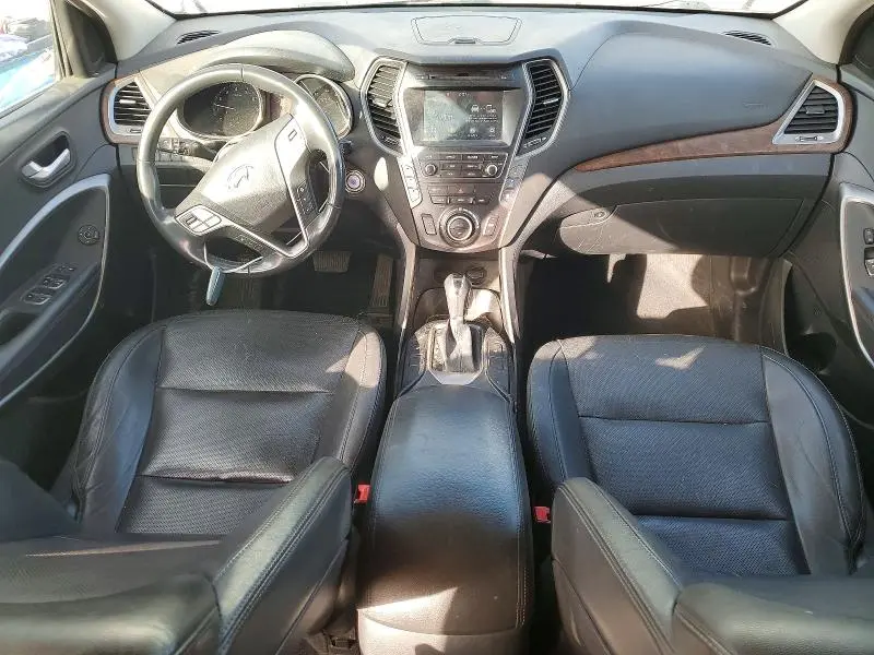 2018 HYUNDAI SANTA FE SE  