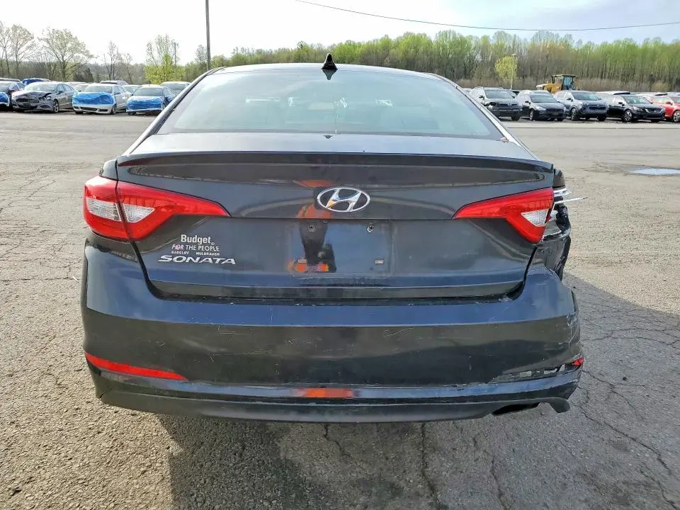 2017 HYUNDAI SONATA SE  
