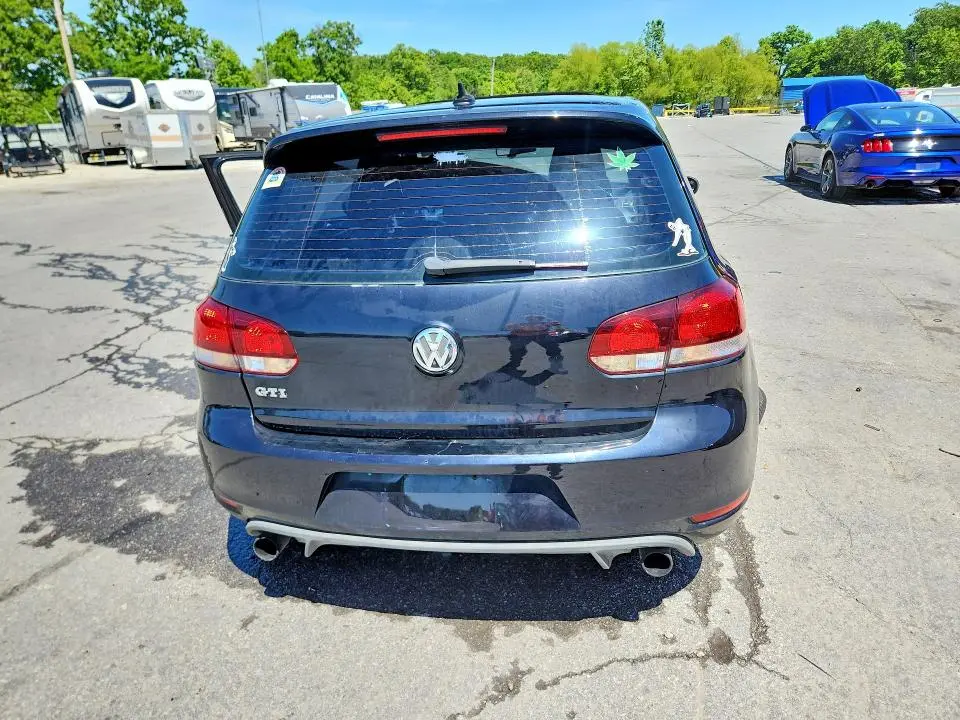 2011 VOLKSWAGEN GTI   