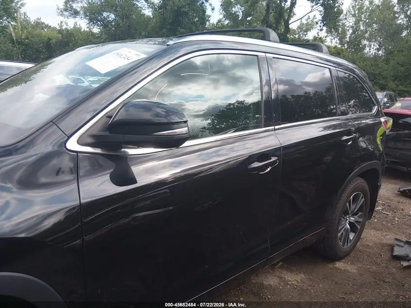 2016 TOYOTA HIGHLANDER XLE V6